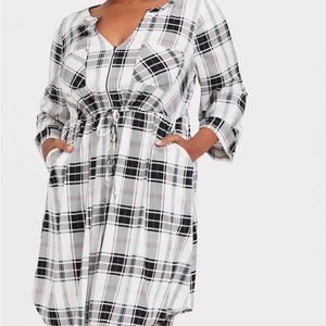 BLACK & MULTI PLAID DRAWSTRING CHALLIS SHIRT DRESS